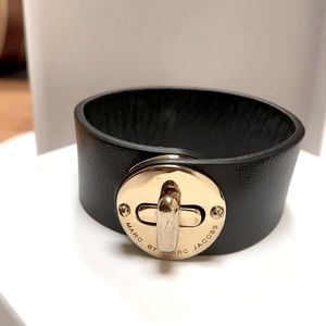 💫Marc By Marc Jacobs leather cuff bracelet